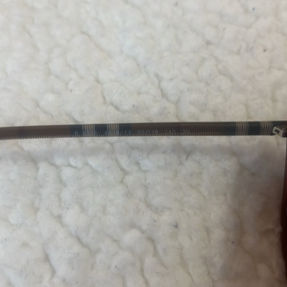 Burberry Sunglassess - Picture 7 of 7